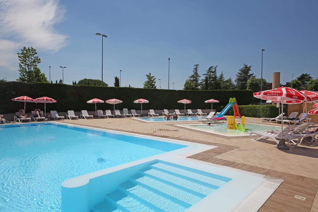Residence Villaggio Tiglio Sirmione Exterior foto